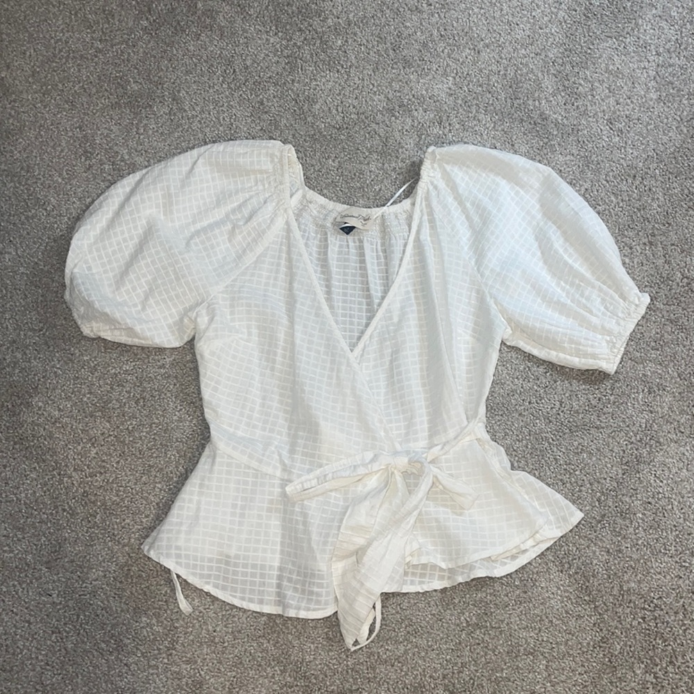 Balloon Sleeve Wrap Top